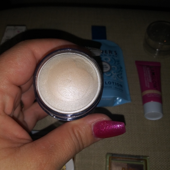 Makeup bundle - Picture 7 of 8